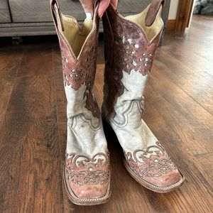 Corral boots